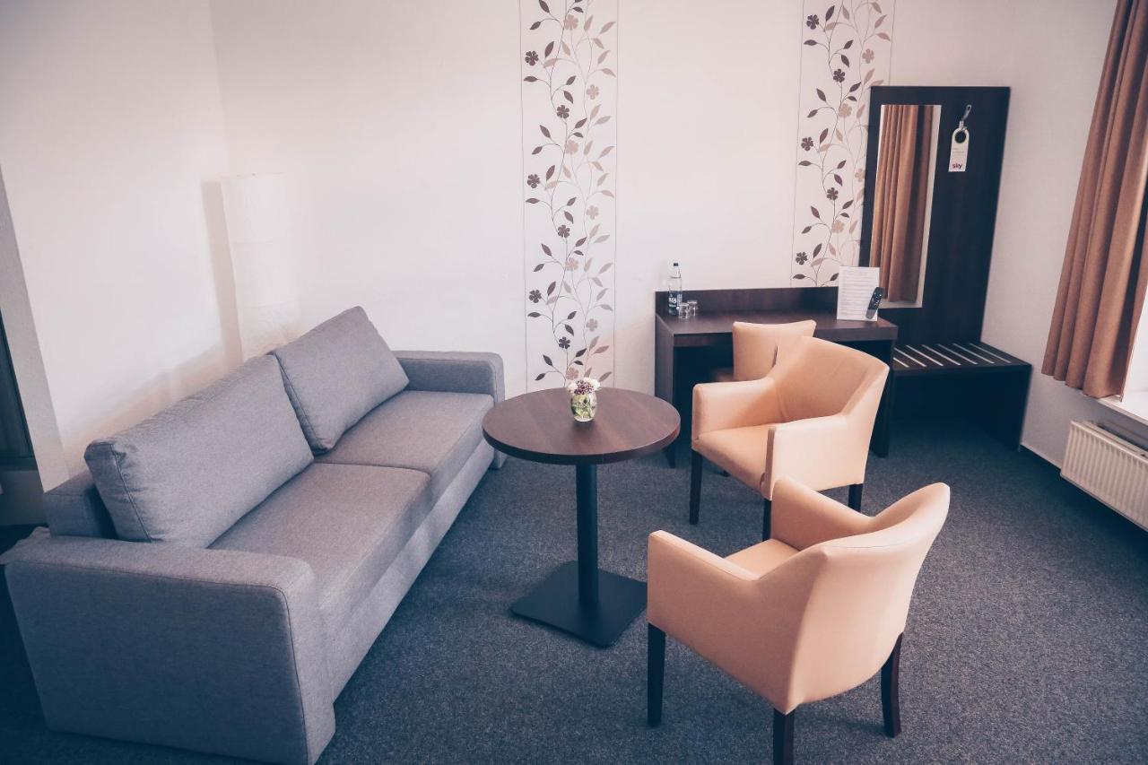 Hotel Zur Post Steimbke Exteriör bild