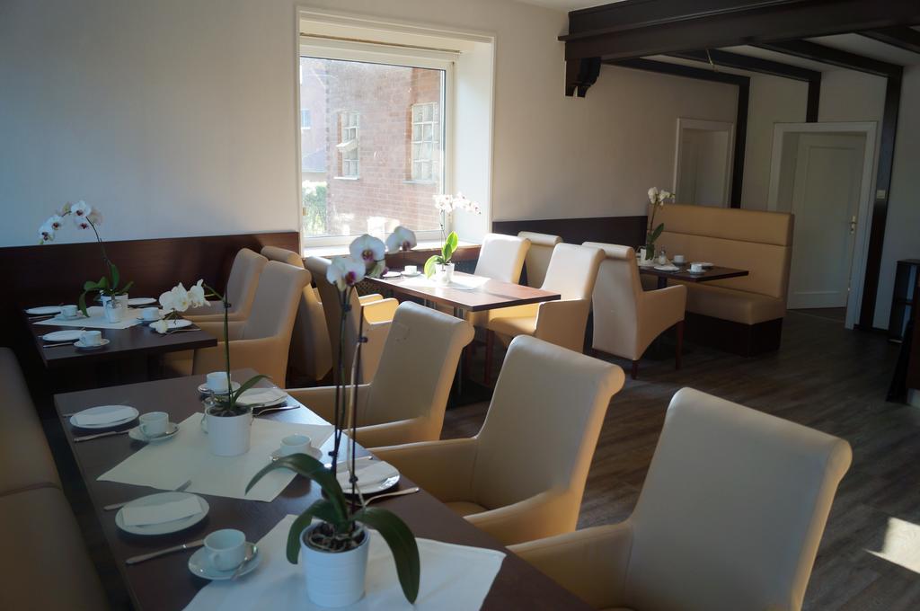 Hotel Zur Post Steimbke Exteriör bild