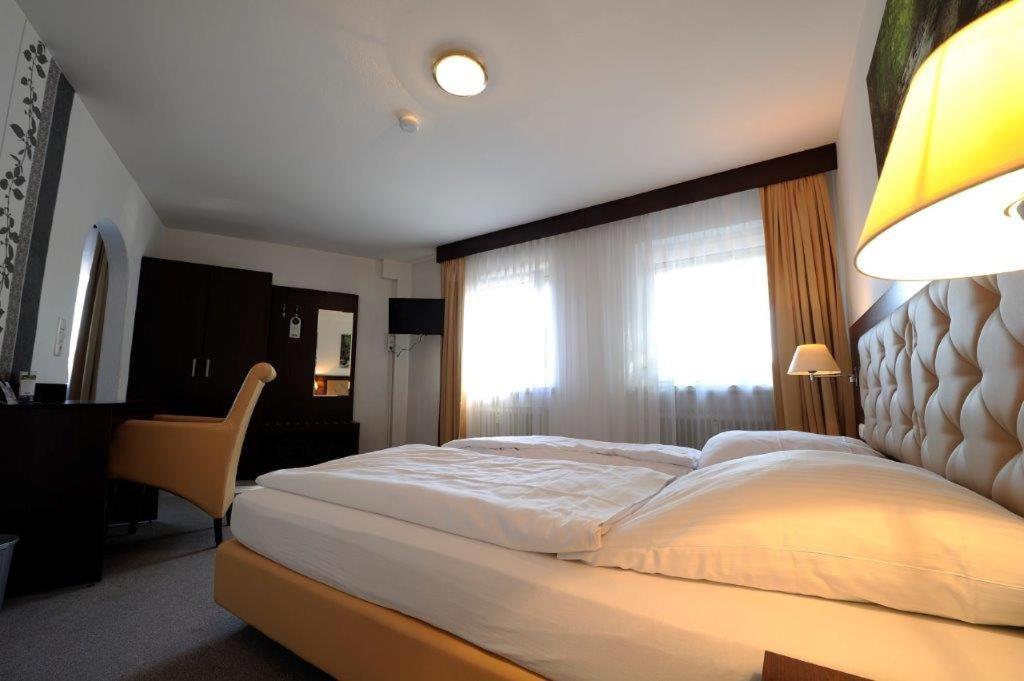 Hotel Zur Post Steimbke Exteriör bild